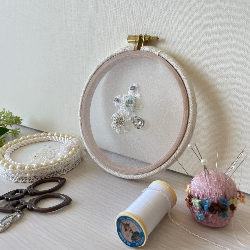 オートクチュール刺繡体験キット　白い花の刺繍