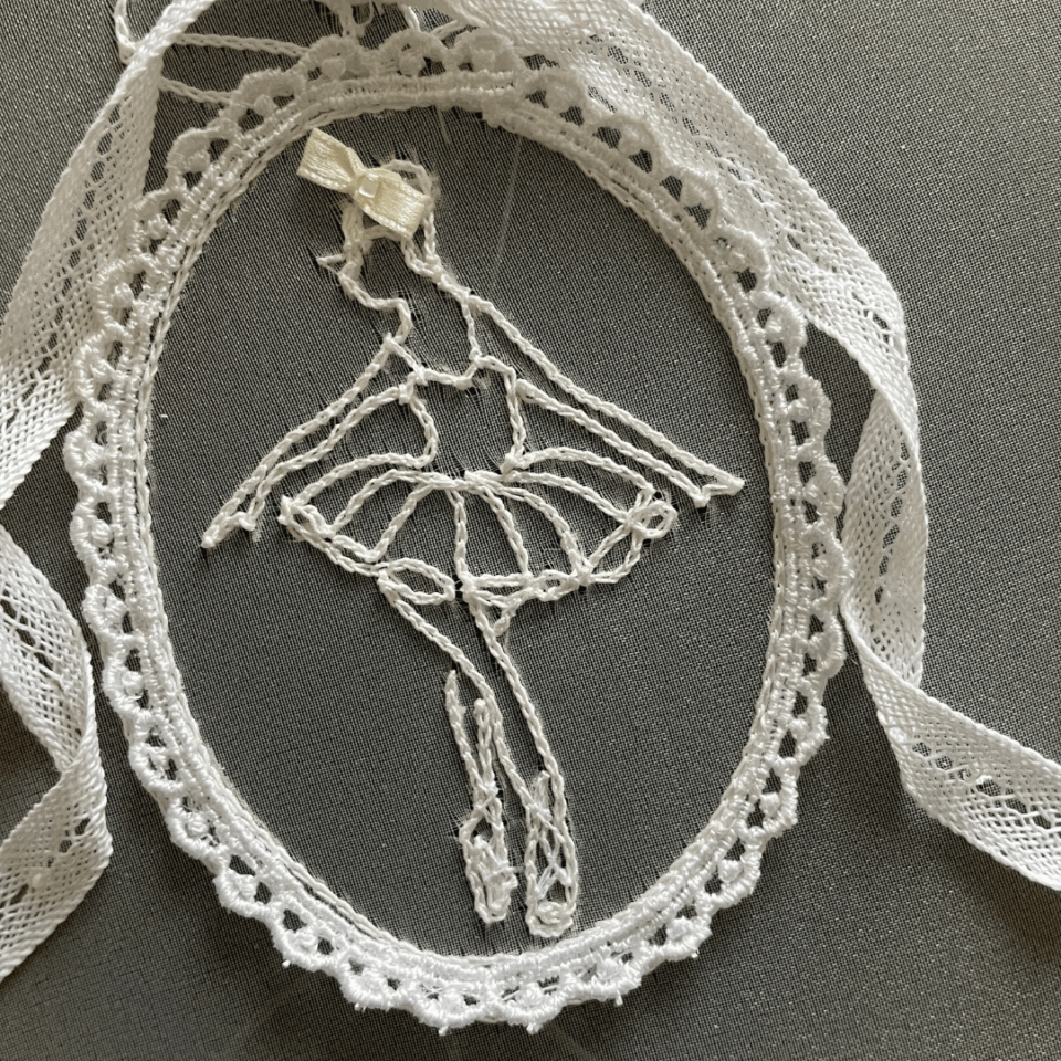 エクラのプリマ刺繍