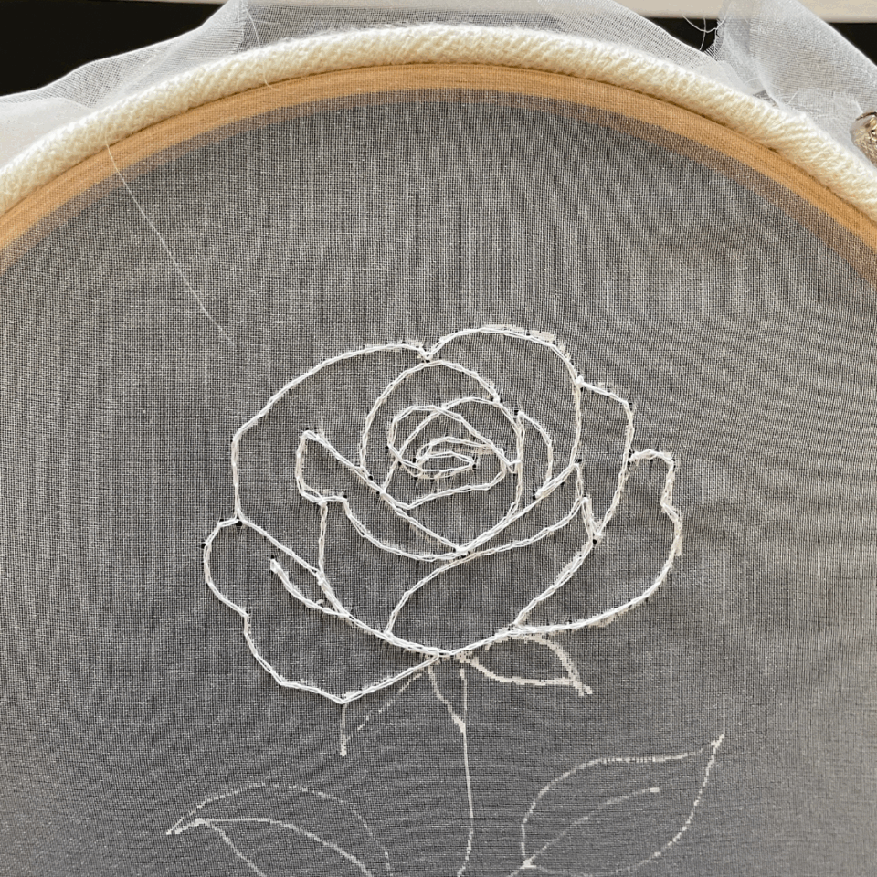 プティカリキュラム・ローズの刺繍