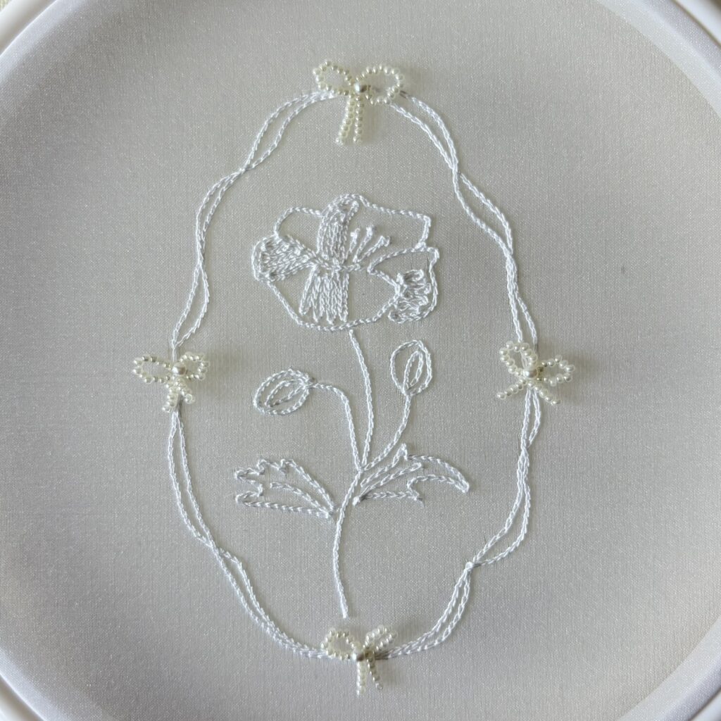 タンブ―ル刺繍　アネモネ